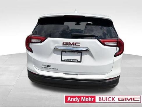 Used 2024 GMC Terrain SLE FWD image 10