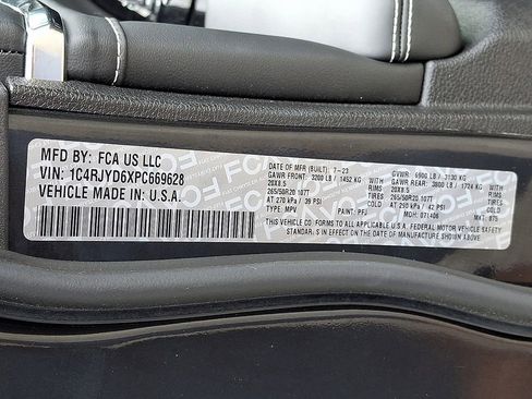 Used 2023 Jeep Grand Cherokee Overland image 23