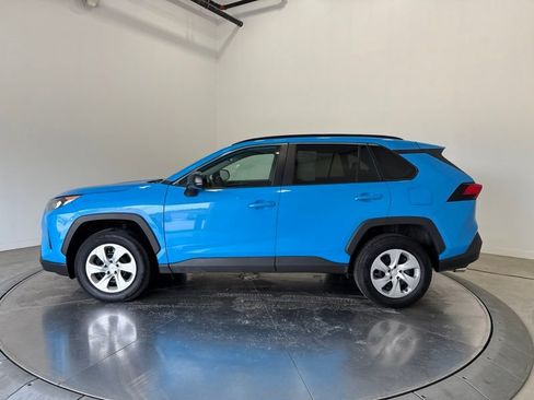 Used 2019 Toyota RAV4 LE w/ Carpet Mat Package AWD/4WD image 4