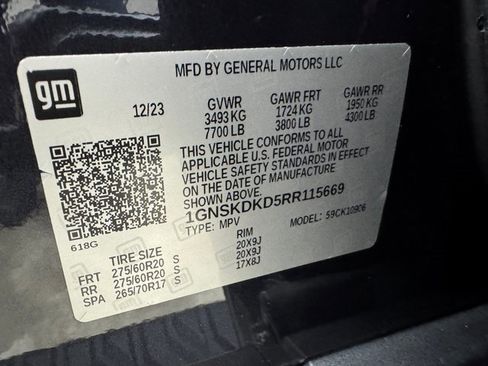 Used 2024 Chevrolet Suburban Z71 w/ Luxury Package image 35