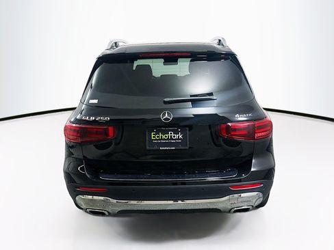 Used 2025 Mercedes-Benz GLB 250 4MATIC image 7