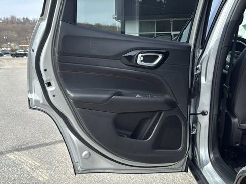 Certified 2025 Jeep Compass Trailhawk w/ Trailhawk Convenience Group AWD/4WD image 26