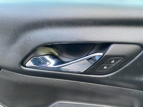 Used 2017 GMC Acadia SLT image 17