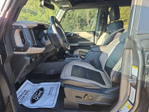Used 2023 Ford Bronco Wildtrak AWD/4WD image 16