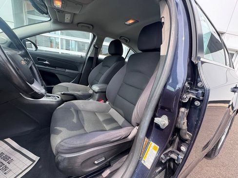 Used 2014 Chevrolet Cruze LT FWD image 12