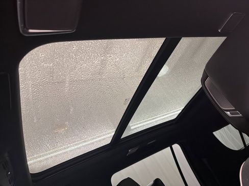 Used 2021 Cadillac Escalade ESV Sport Platinum image 17