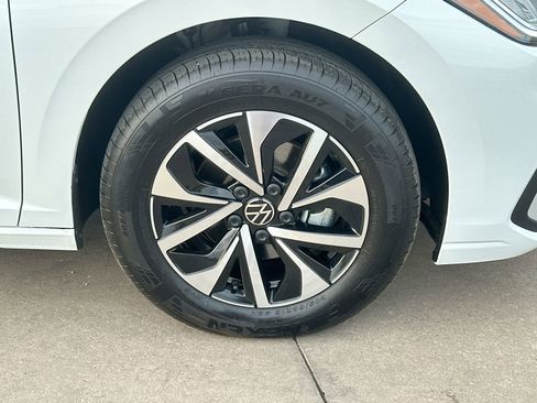 Used 2025 Volkswagen Jetta S image 10