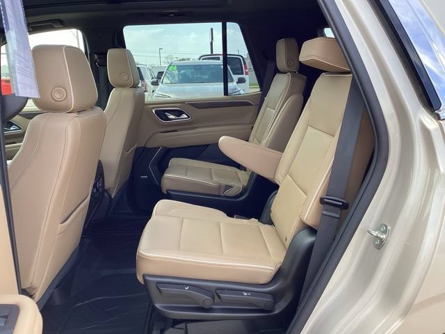 Used 2021 Chevrolet Tahoe Premier w/ Premium Package AWD/4WD image 9