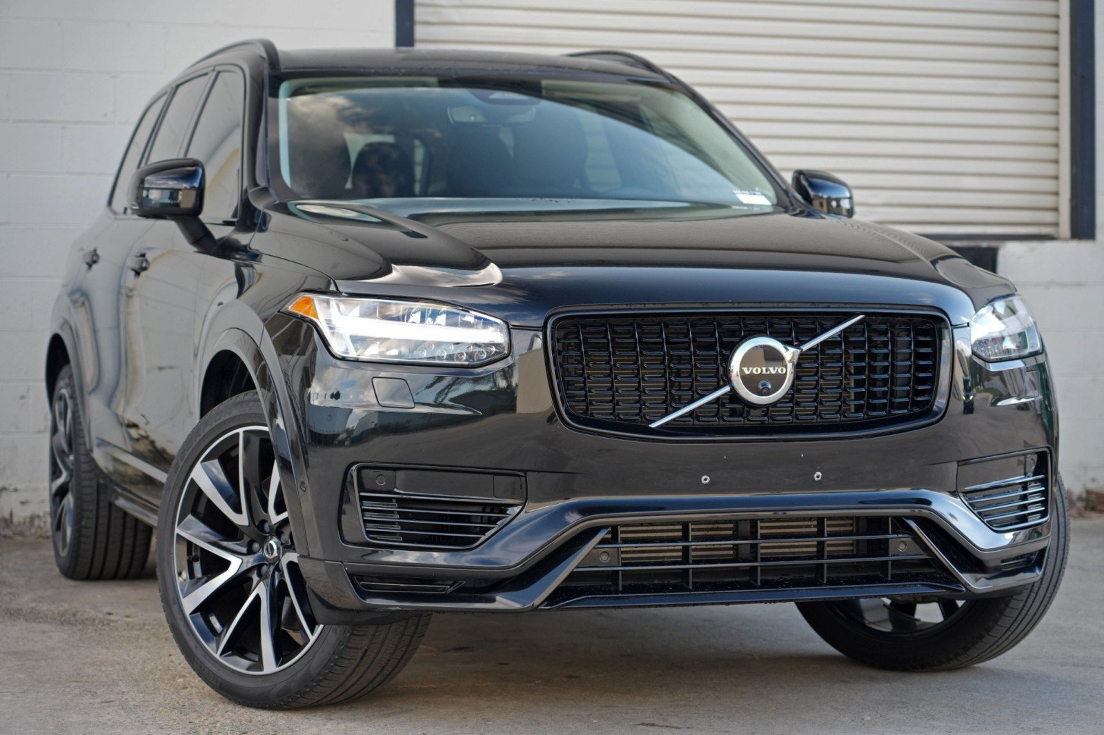 Used 2023 Volvo XC90 T8 Plus AWD/4WD image 4