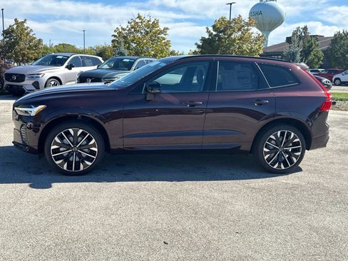 New 2026 Volvo XC60 B5 Ultra w/ Climate Package image 8