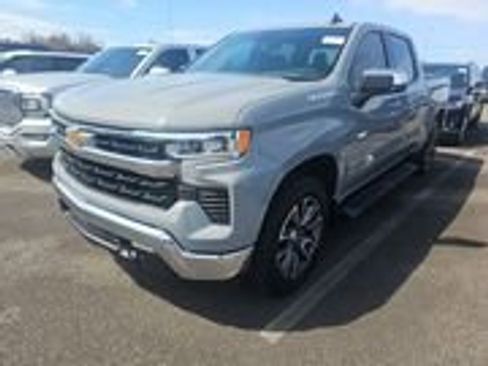 Used 2024 Chevrolet Silverado 1500 LT image 1