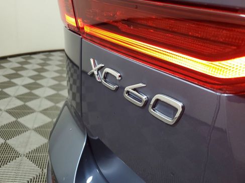 New 2026 Volvo XC60 B5 Plus w/ Climate Package AWD/4WD image 9