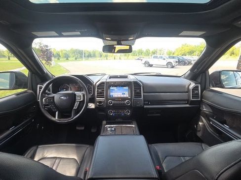 Used 2018 Ford Expedition Max Limited RWD image 22