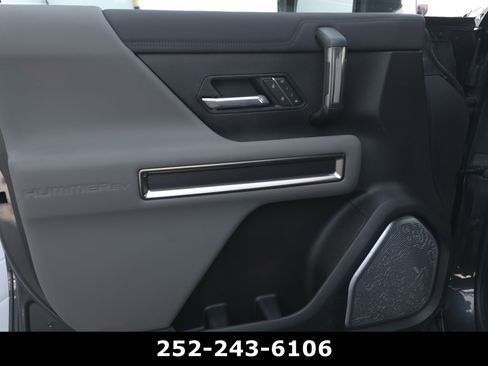 Used 2025 GMC Hummer EV 3X AWD/4WD image 31