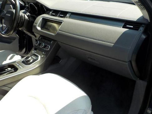 Used 2018 Land Rover Range Rover Evoque HSE image 25