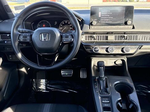 Used 2023 Honda Civic Sport image 2
