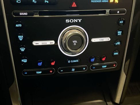 Used 2018 Ford Explorer Platinum image 19