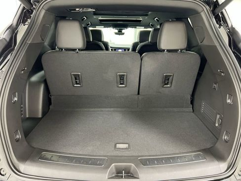 Used 2024 Buick Enclave Avenir AWD/4WD image 25