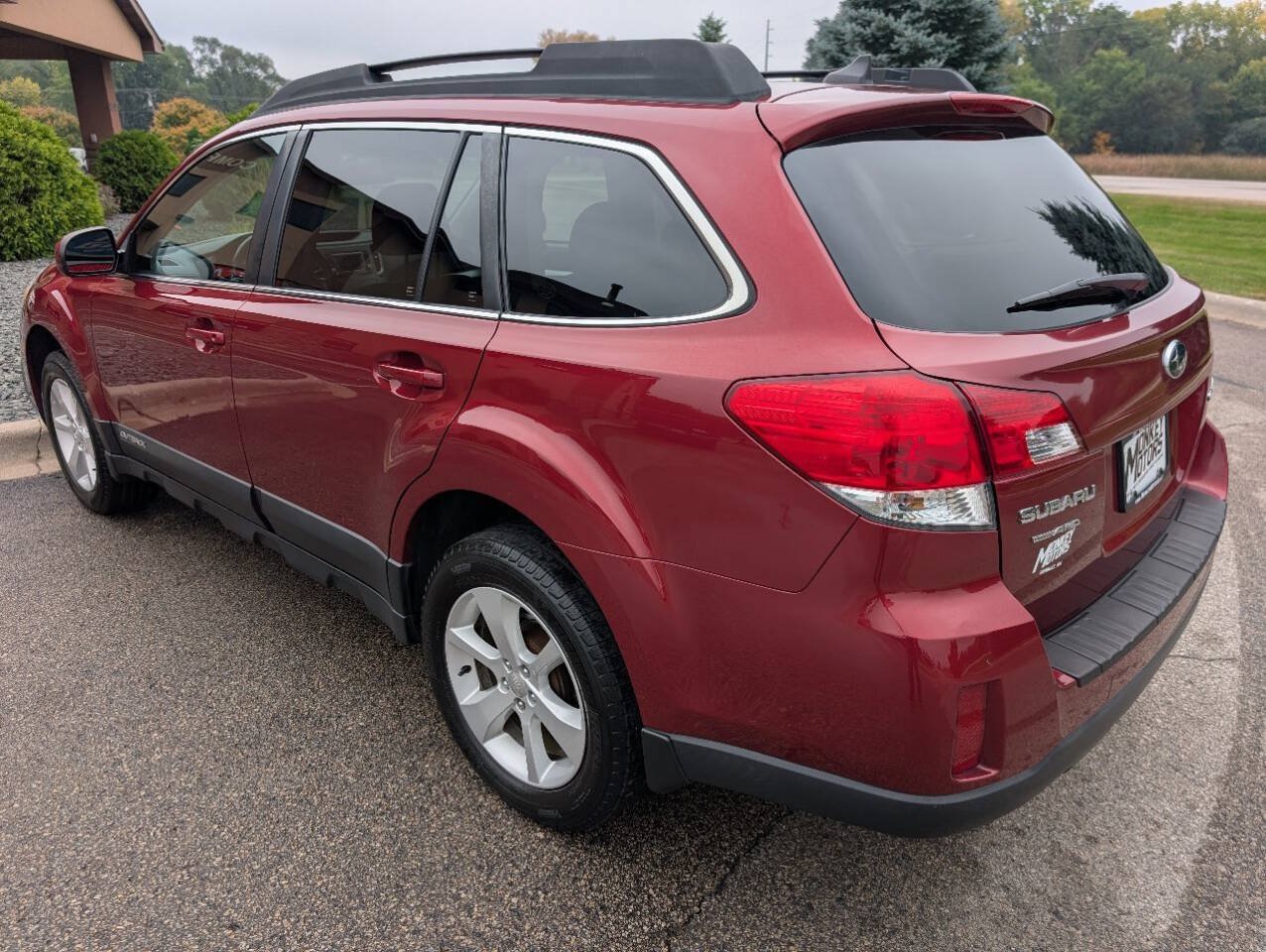 Used 2014 Subaru Outback 2.5i Premium AWD/4WD image 7