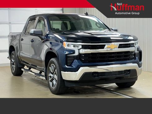 Used 2022 Chevrolet Silverado 1500 LT AWD/4WD image 1