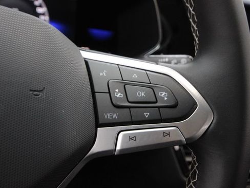 Used 2022 Volkswagen Taos SE image 18