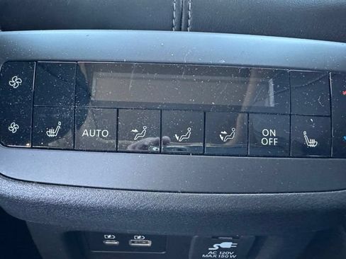 Used 2024 Nissan Pathfinder Platinum AWD/4WD image 27