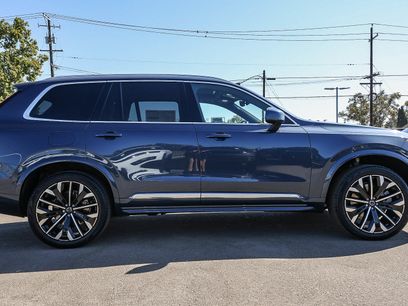 New 2026 Volvo XC90 T8 Plus w/ Protection Package Premier