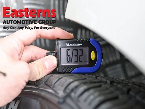 Used 2022 Toyota Corolla LE w/ LE Convenience Package FWD image 25