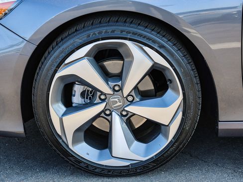 Used 2020 Honda Accord Touring image 28