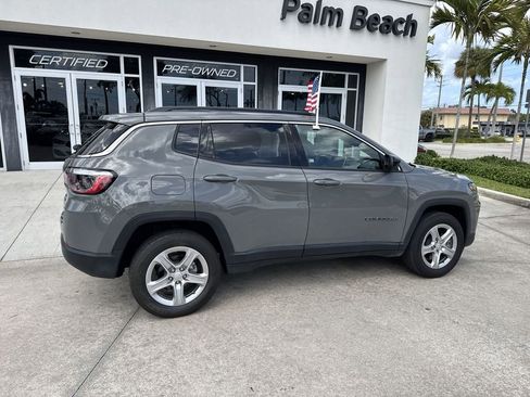 Used 2023 Jeep Compass Latitude w/ Sun and Sound Group image 5