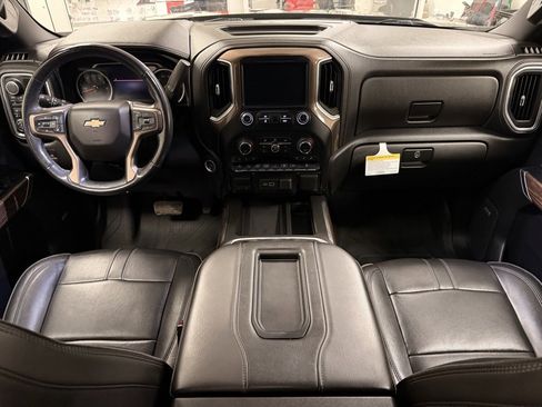 Certified 2019 Chevrolet Silverado 1500 High Country w/ Technology Package image 7