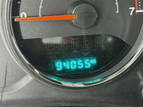 Used 2015 Jeep Wrangler Unlimited Rubicon w/ Connectivity Group image 12