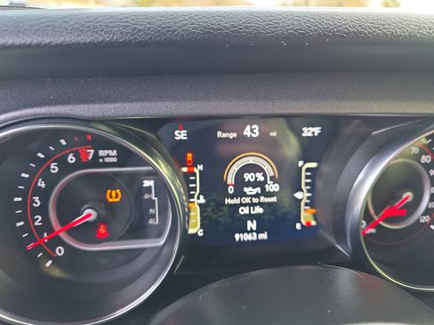 Used 2021 Jeep Gladiator Mojave image 21