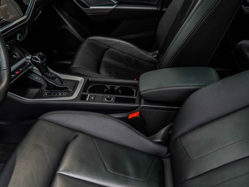 Used 2025 Audi Q3 2.0T Premium AWD/4WD image 19