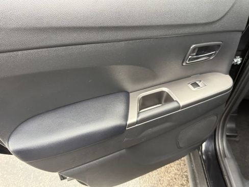 Used 2024 Mitsubishi Outlander Sport SE AWD/4WD image 24