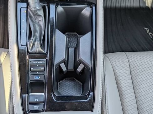 Used 2025 Honda Accord Touring image 10