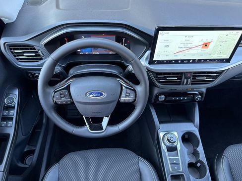 New 2025 Ford Escape SE image 13