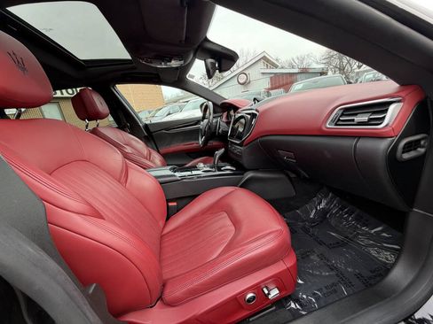 Used 2021 Maserati Ghibli S RWD image 15