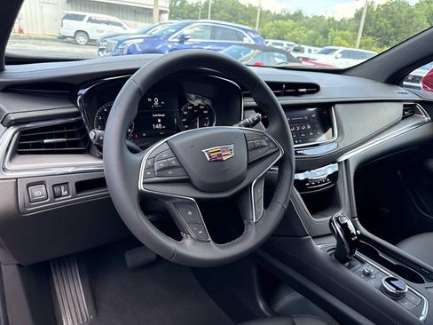 New 2026 Cadillac XT5 Luxury w/ LPO, Floor Liner Package FWD image 32