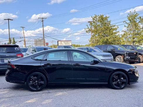 Used 2024 Honda Accord Sport image 7