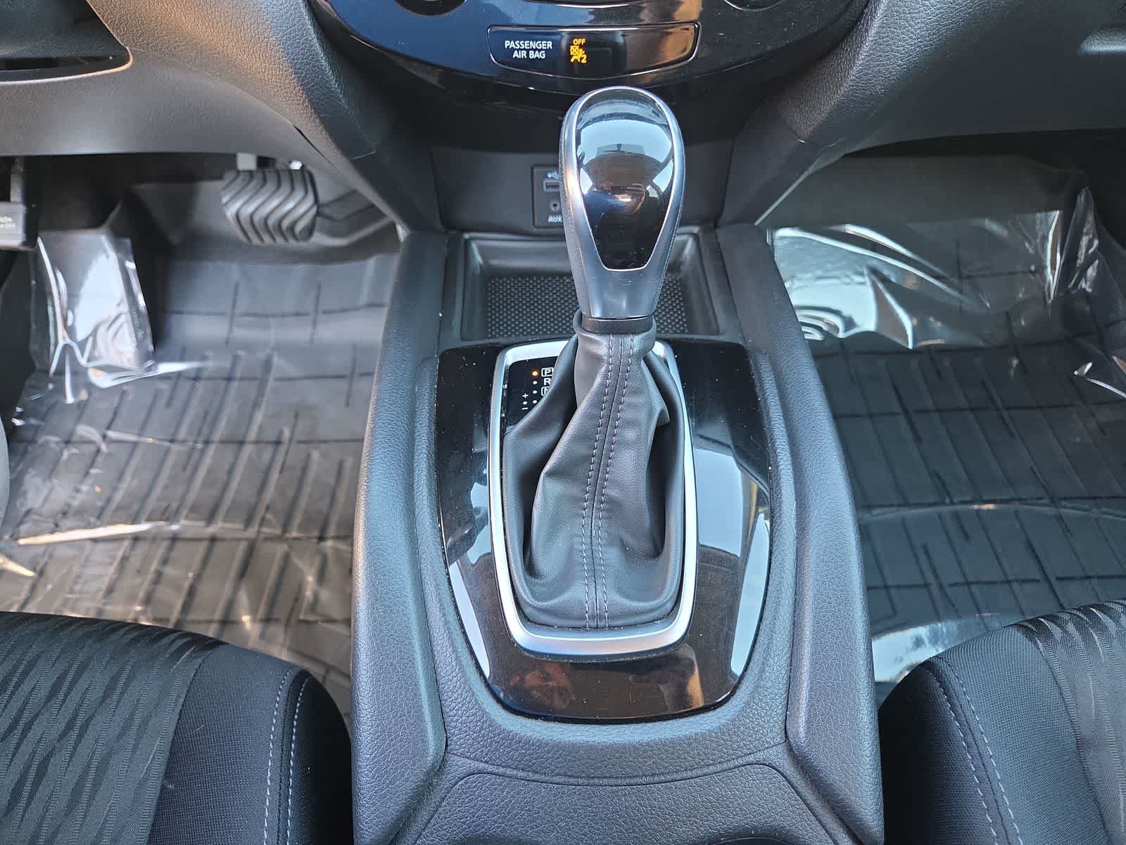 Used 2017 Nissan Rogue SV w/ Midnight Edition AWD/4WD image 25
