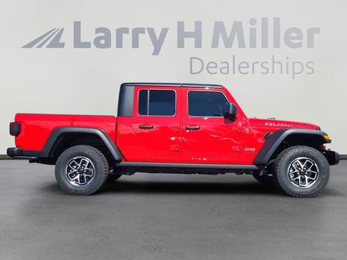 New 2025 Jeep Gladiator Rubicon w/ Convenience Group image 6