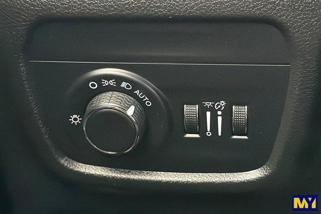 Used 2024 Jeep Grand Cherokee Laredo X RWD image 33