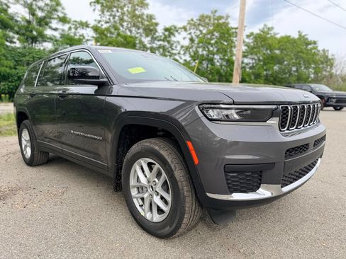 New 2026 Jeep Grand Cherokee L Laredo w/ MOPAR Finishing Package AWD/4WD image 7