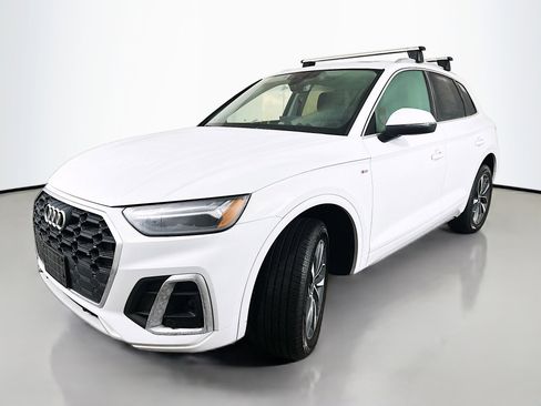 Certified 2023 Audi Q5 2.0T Premium w/ Convenience Package image 3