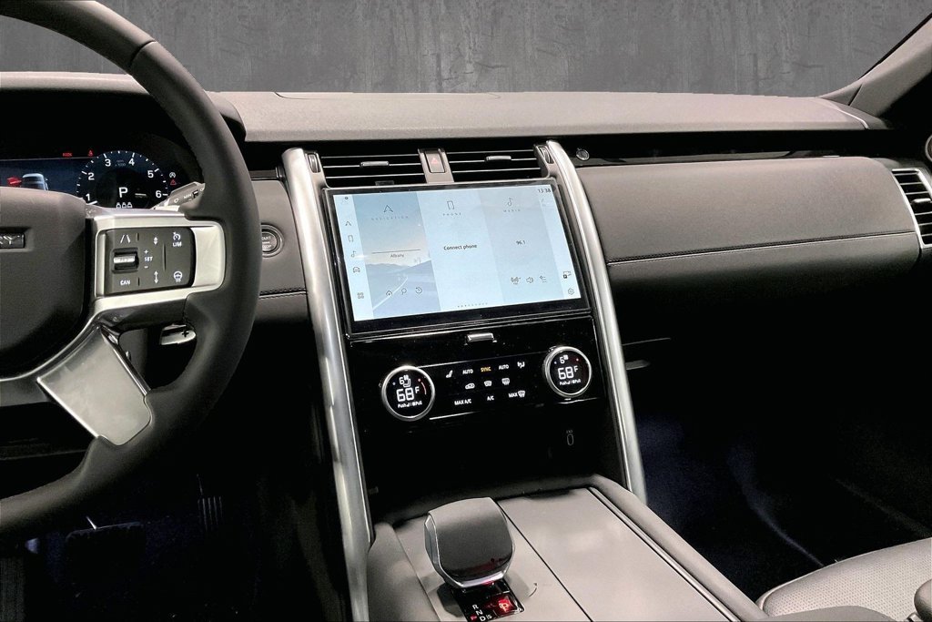 New 2026 Land Rover Discovery S AWD/4WD image 7