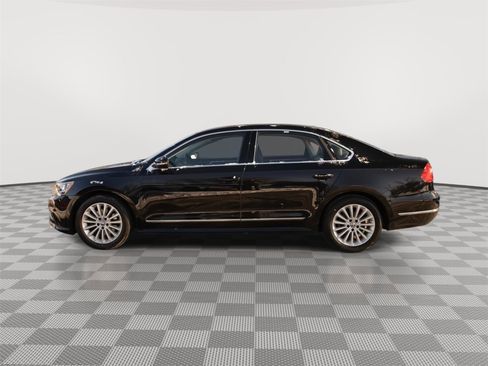 Used 2016 Volkswagen Passat 1.8T SE image 19