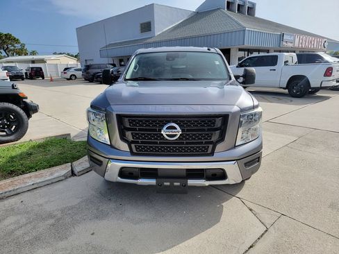 Used 2021 Nissan Titan SV w/ SV Convenience Package RWD image 8