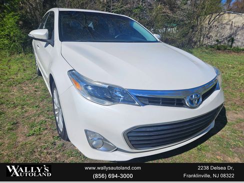 Used 2015 Toyota Avalon Limited image 2