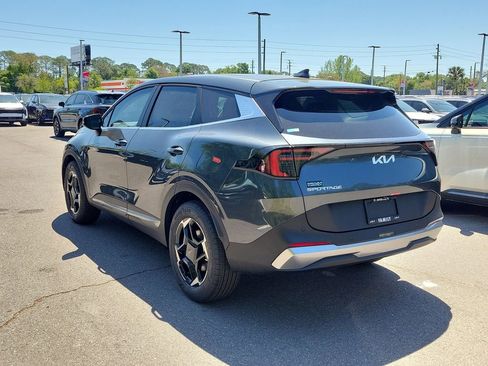 New 2026 Kia Sportage EX FWD image 4